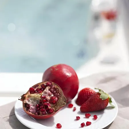 Elegant Bianca 2 Bedrooms Hot Tub & Beautiful Sea